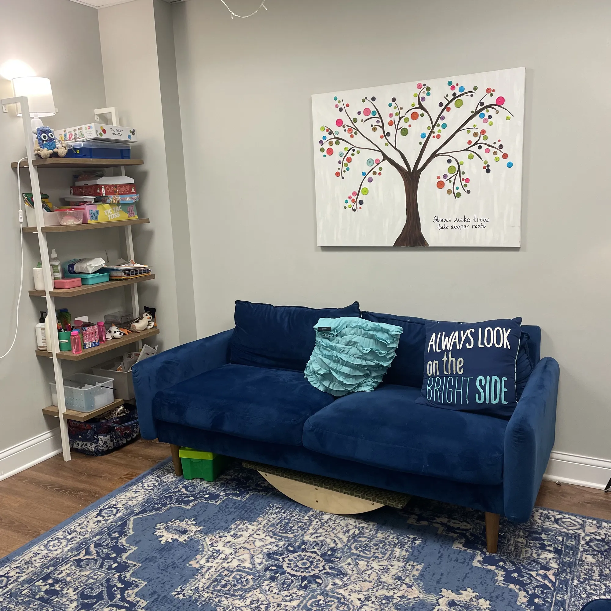 Private therapy room at IFC's River Forest location